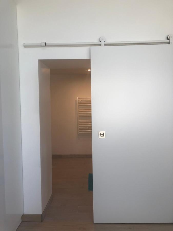 Appartement Paisible Proche Centre Ville Bron Εξωτερικό φωτογραφία