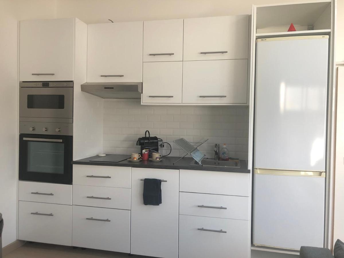 Appartement Paisible Proche Centre Ville Bron Εξωτερικό φωτογραφία