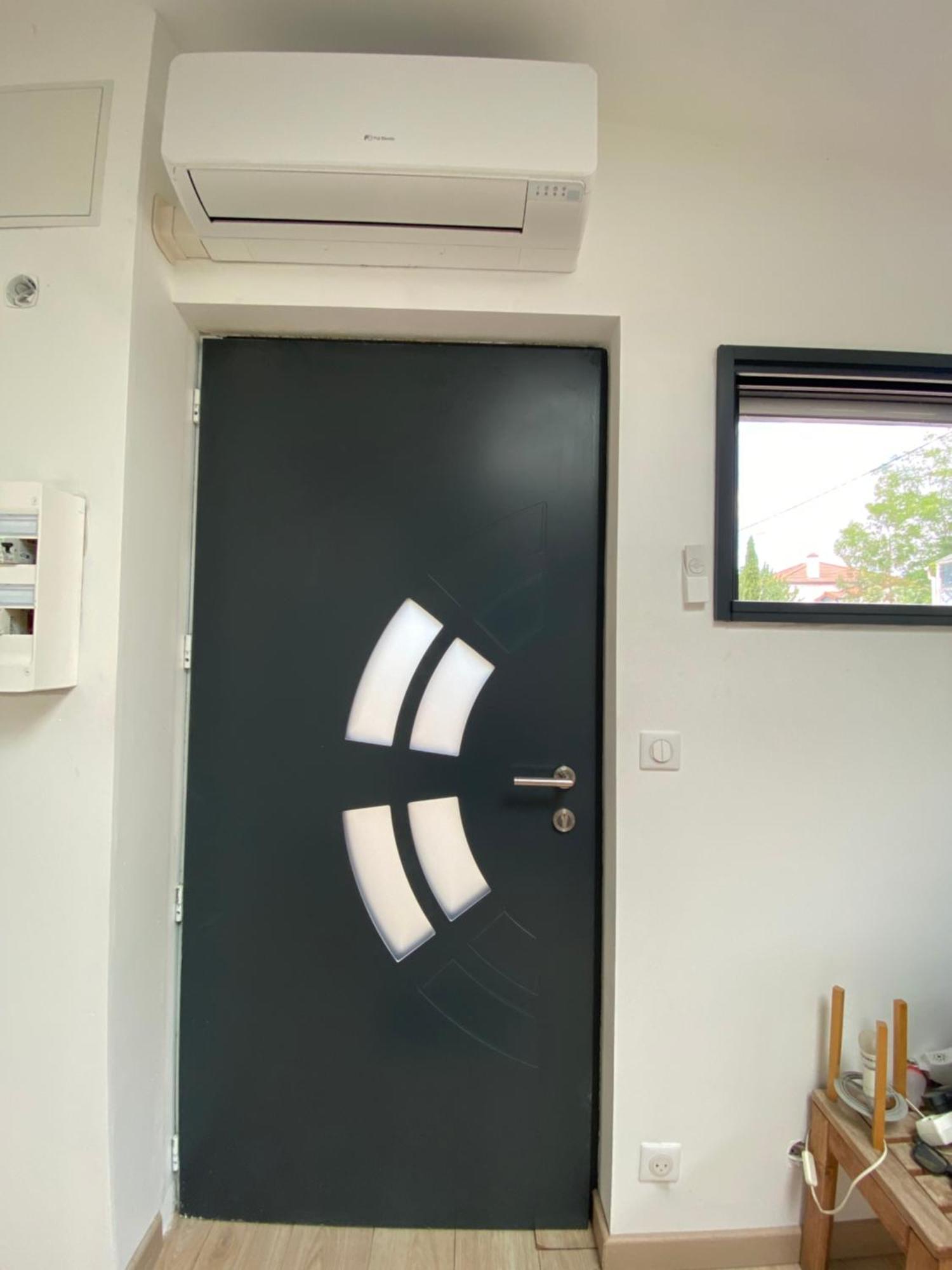 Appartement Paisible Proche Centre Ville Bron Εξωτερικό φωτογραφία
